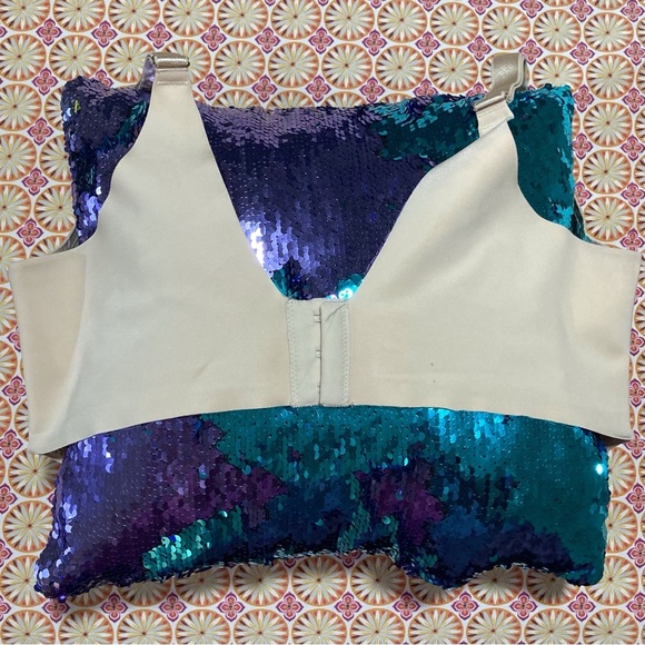 SOMA Vanishing 360 Wireless Bra in Cream | 40DDD - Picture 3 of 8